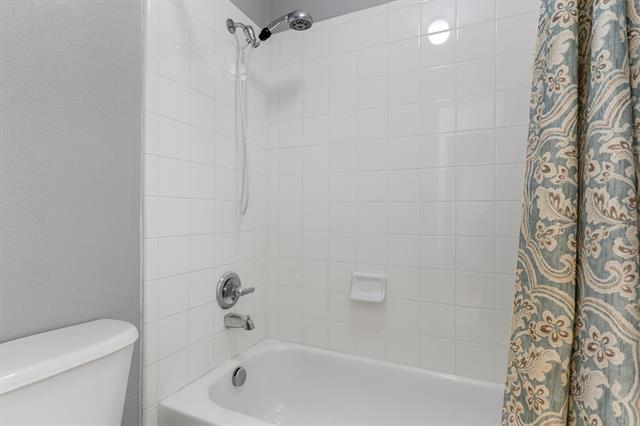 Building Photo - 5701 Chippewa Trail