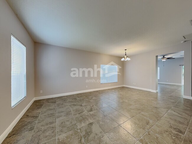 Building Photo - 10956 Willow Ridge Loop