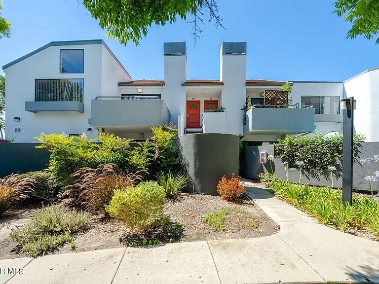 Building Photo - 2506 Chandler Ave