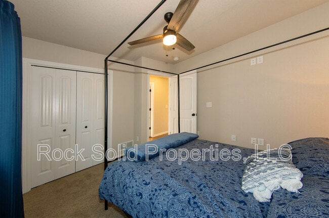 Building Photo - 3618 Woodhaven Dr