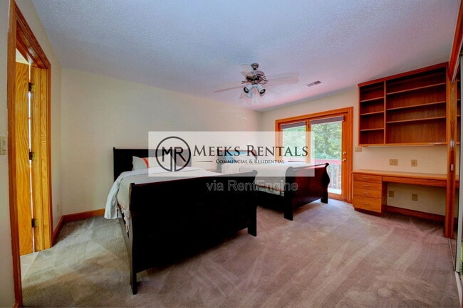 Building Photo - 30 Bridlewood Rd