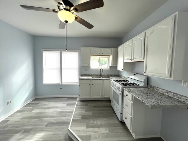 Building Photo - 3002 Green St