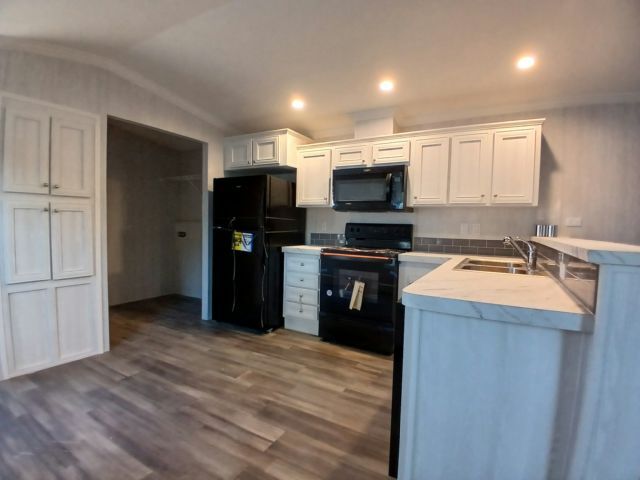 Building Photo - 1631 Semon Dr