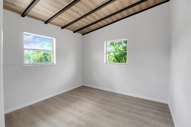 Building Photo - 1617 NW 15th St