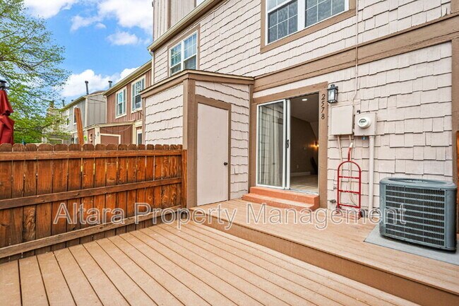 Building Photo - 2578 E Nichols Cir