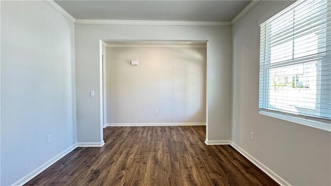 Building Photo - 61 Biltmore Pl