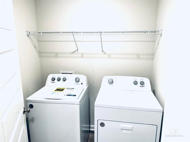 Building Photo - 394 Preston Wy