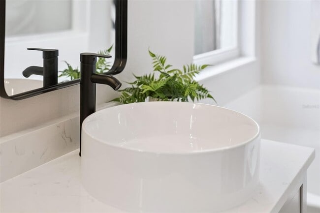 Building Photo - 1209 Cathcart Cir