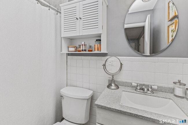 Building Photo - 22 Radio Pl