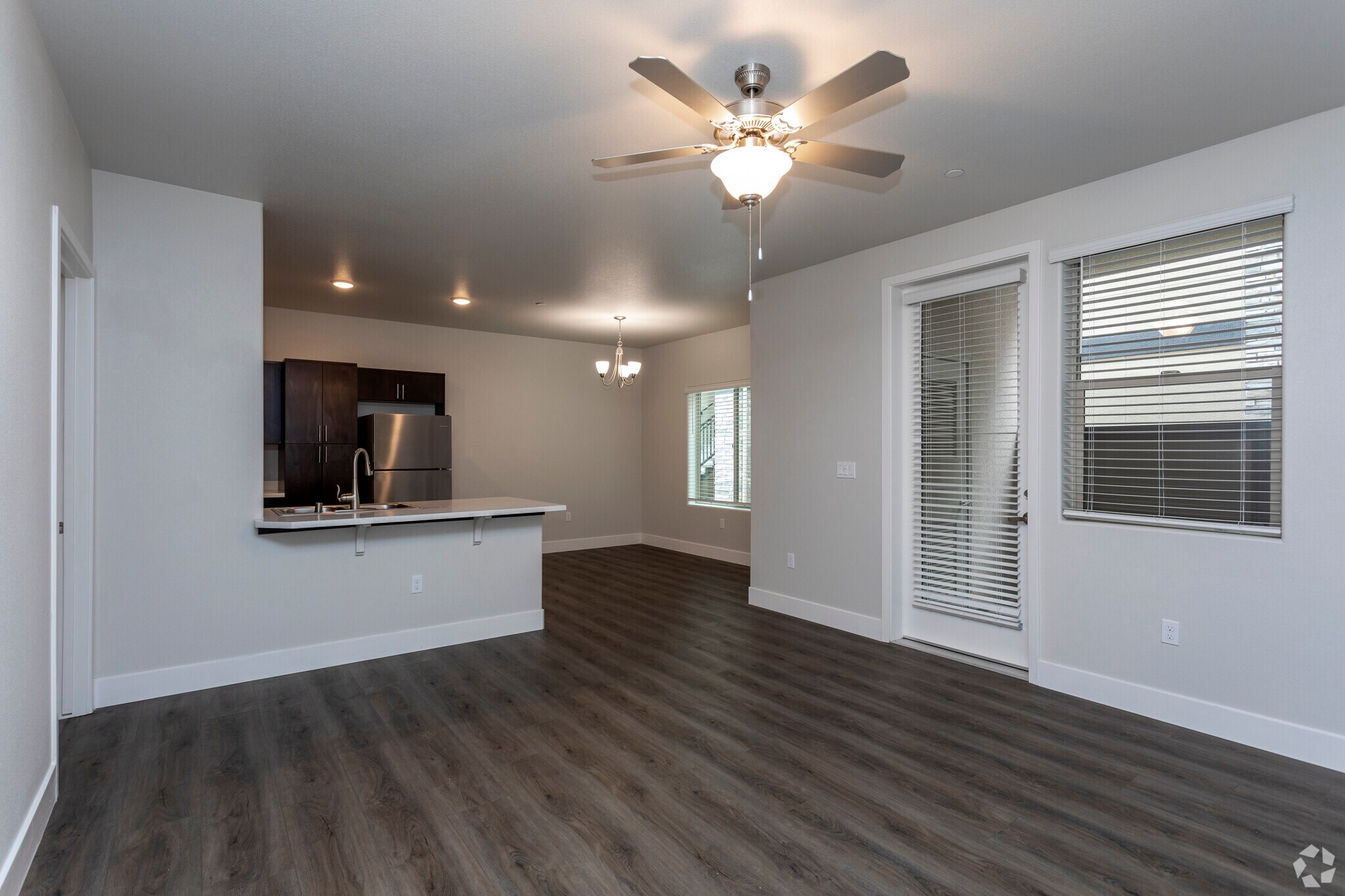 Dolce Vita Luxury Apartments 382 N McKelvy Ave Clovis CA 93611