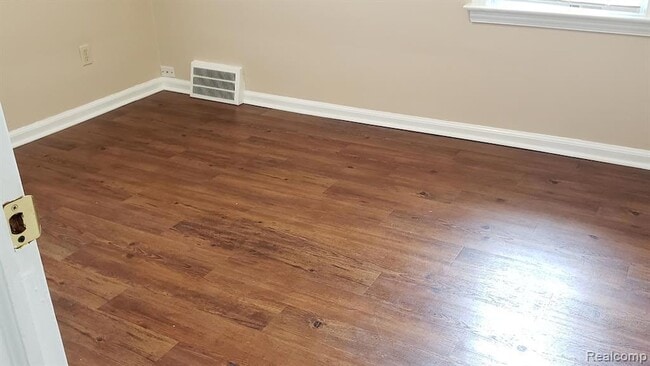 Building Photo - 1261 Pearson St