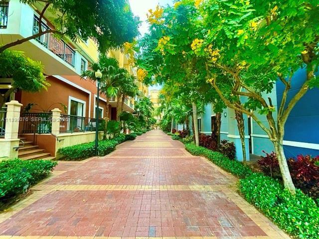 Building Photo - 8390 SW 72nd Ave