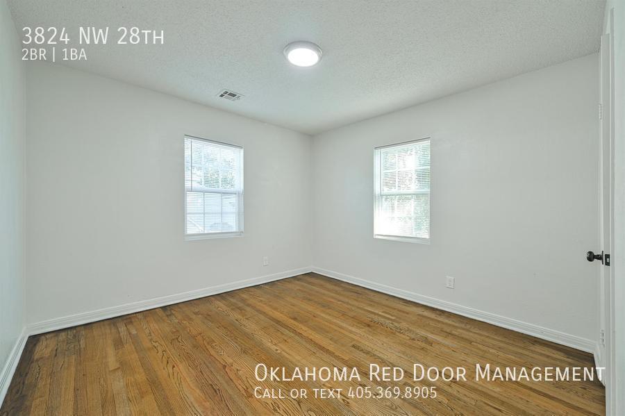 Building Photo - 3824 NW 28th St