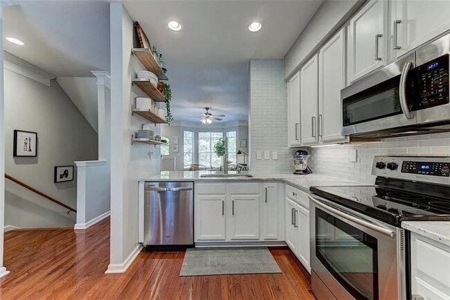 Building Photo - 375 Highland Ave NE