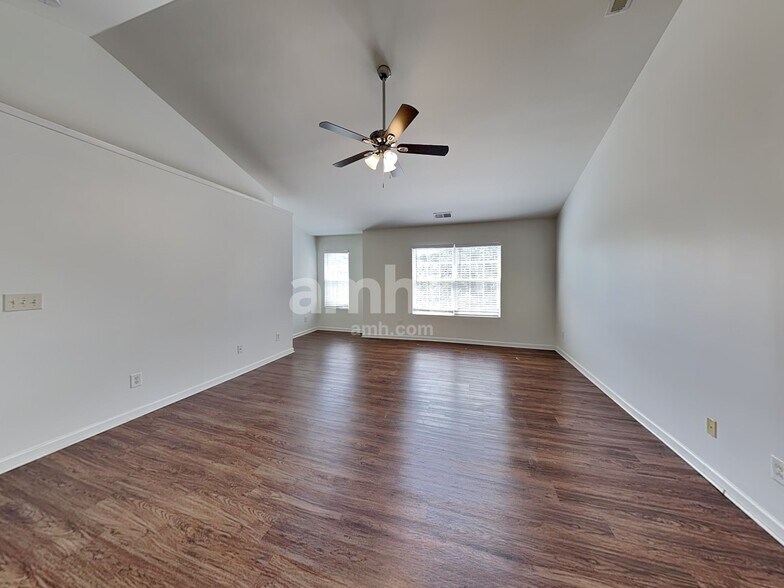 Building Photo - 16511 Falconry Way