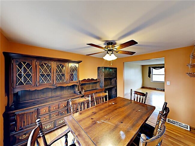 Building Photo - 517 Malabar Dr