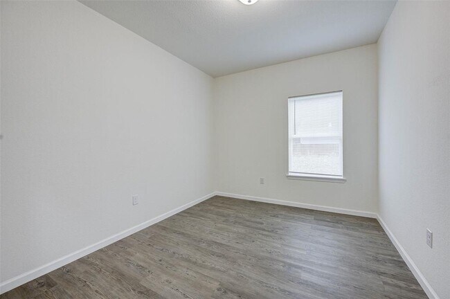 Building Photo - 319 N Carolina St