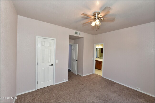 Building Photo - 3212 Canyon Point Ln