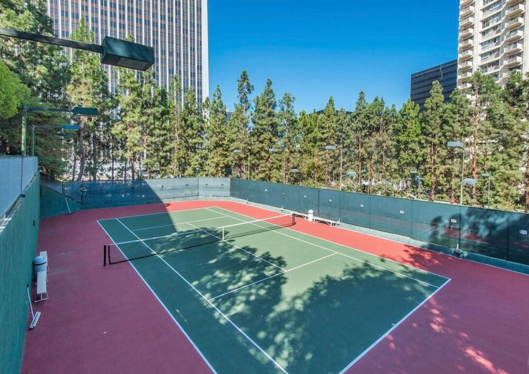 Building Photo - 2131 Century Park Ln