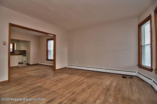 Building Photo - 1521 Pine St