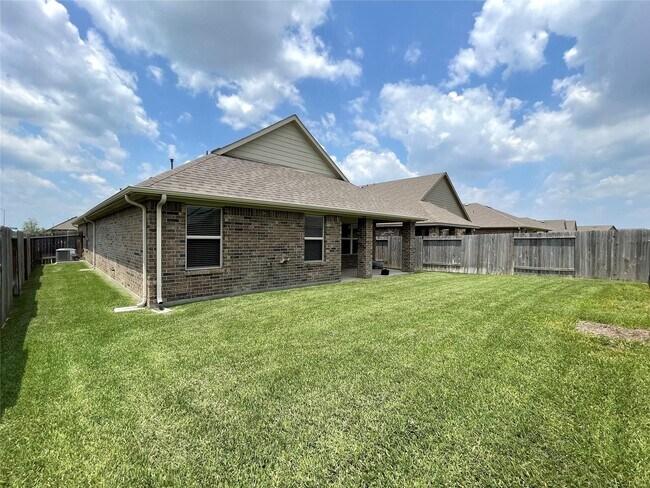 Building Photo - 23827 Piedmont Forest Dr