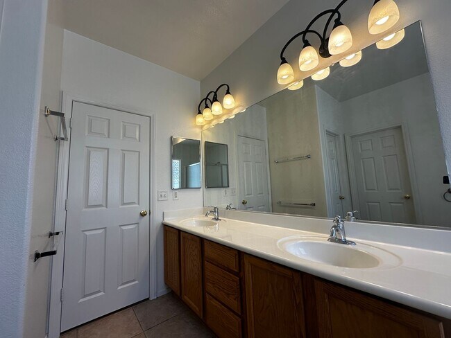 Building Photo - AUTUMN RIDGE AT SUMMERLIN-PHAS