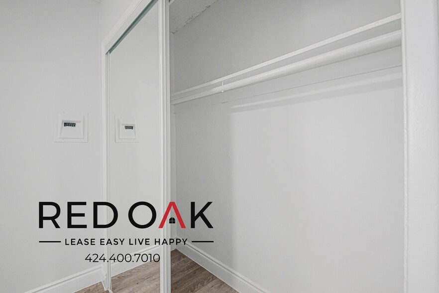 Building Photo - 2745 S Fremont Ave