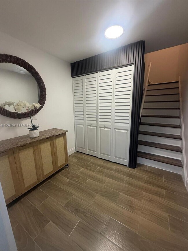 Building Photo - 1235 Coral Wy