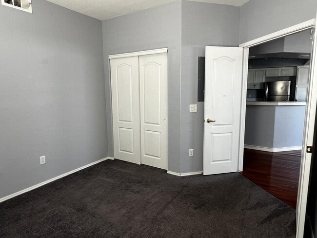 Building Photo - 6905 Cobre Azul Ave