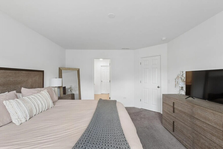 Building Photo - 12662 S Talbot Cir
