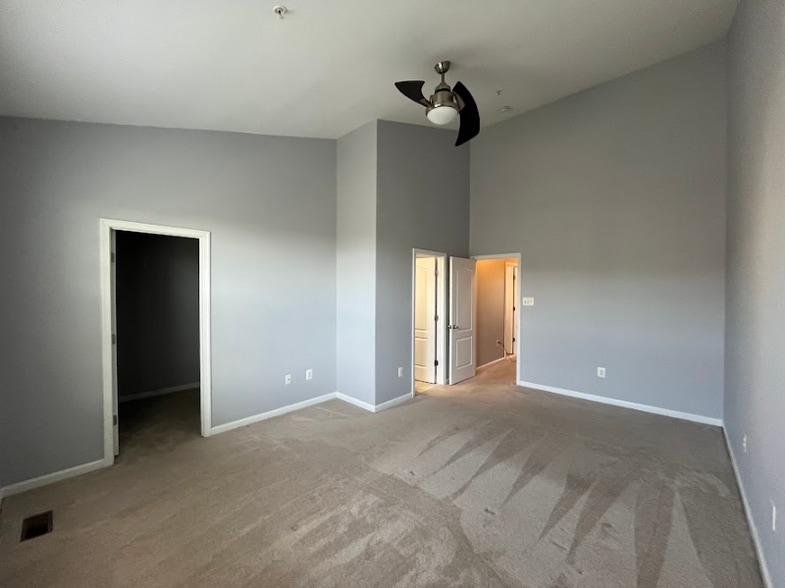 Building Photo - 2703 Osprey Way S