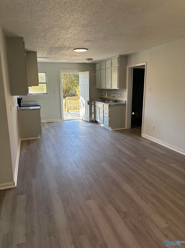 Building Photo - 157 Baltimore Dr