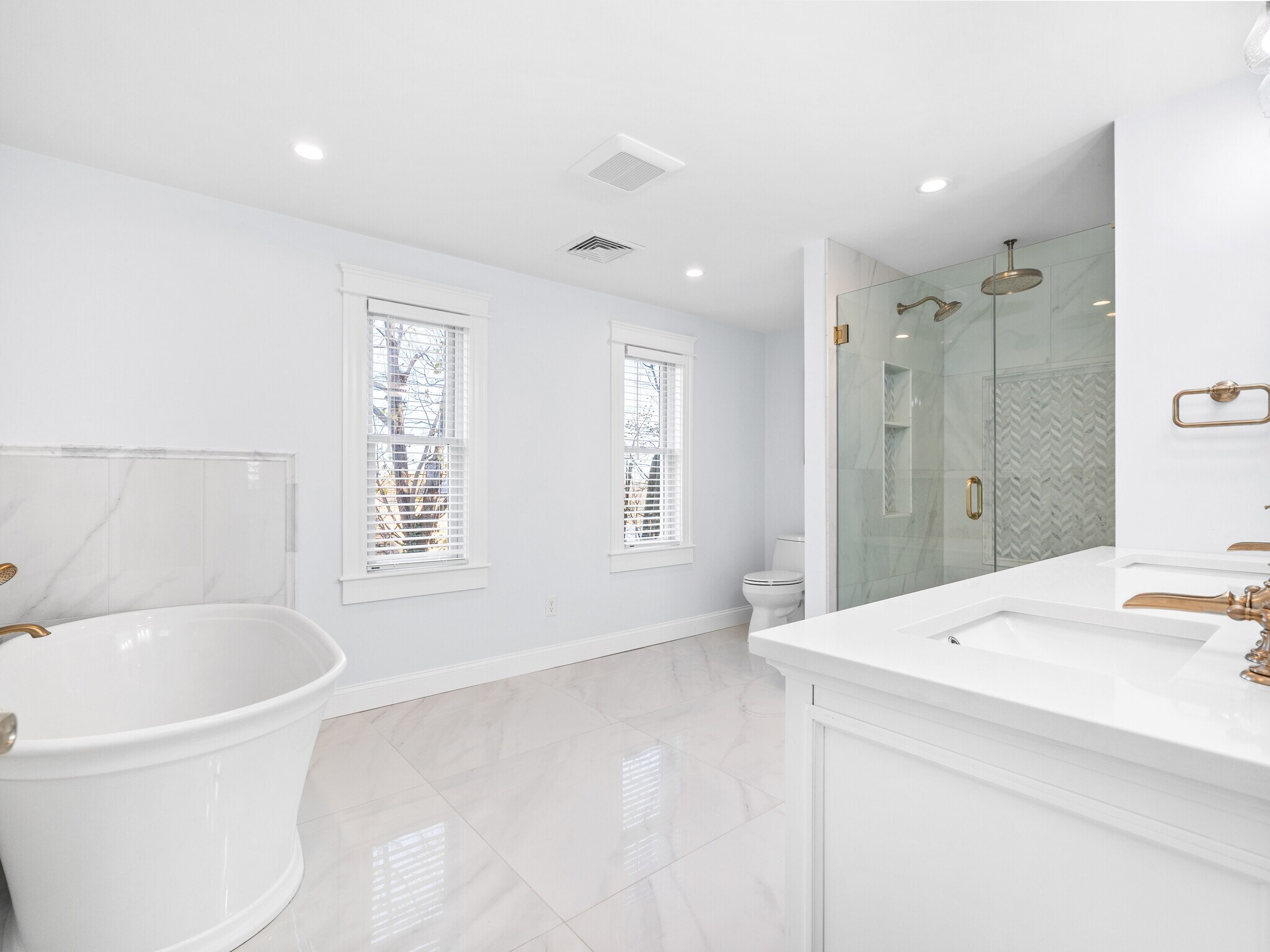 Building Photo - 25 Falmouth Rd