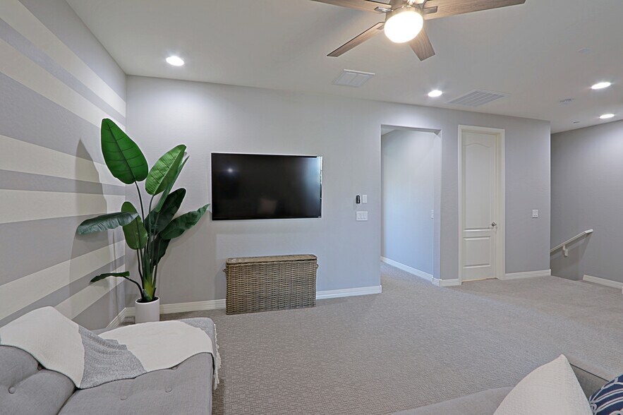 Building Photo - 7350 E Vista Bonita Dr