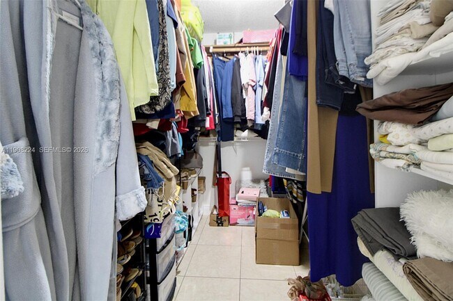 Building Photo - 13625 SW 99th Terrace