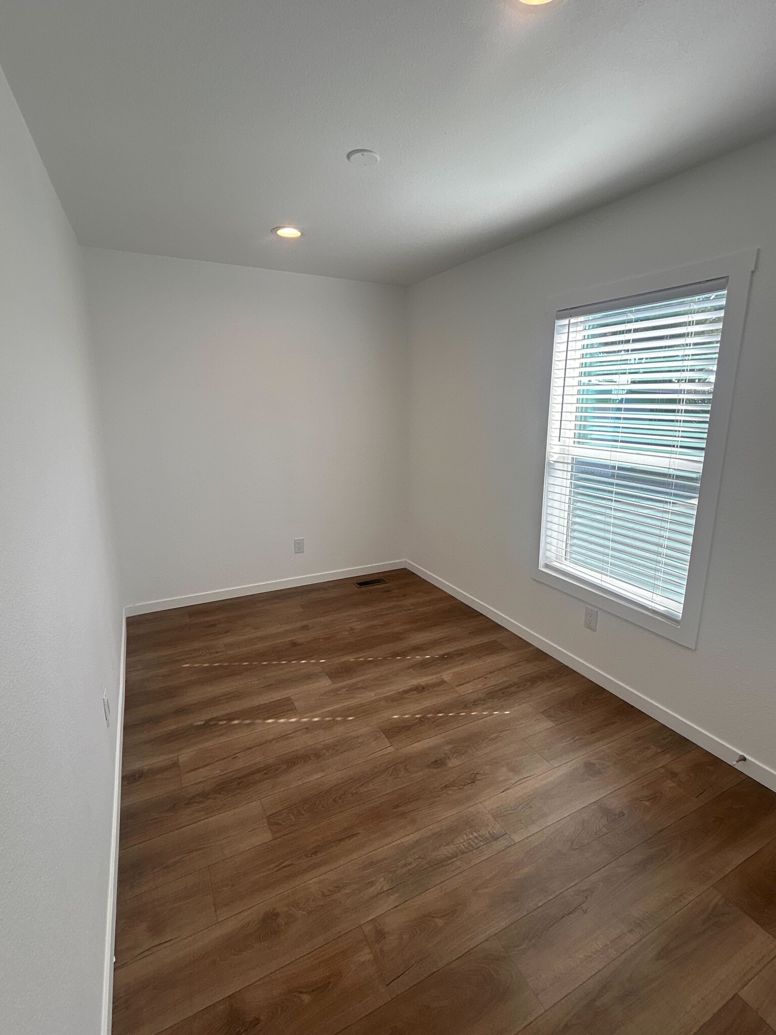 Building Photo - 2627 S Lamb Blvd