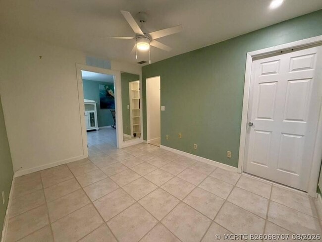 Building Photo - 311 Golden River Dr