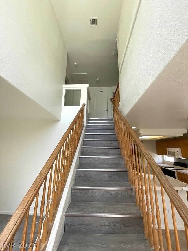 Building Photo - 8829 Cornwall Glen Ave