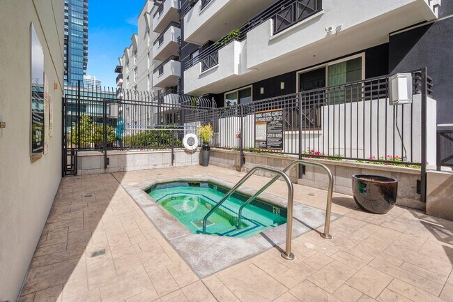 Building Photo - Light and Bright East Village 2 Bedroom at...