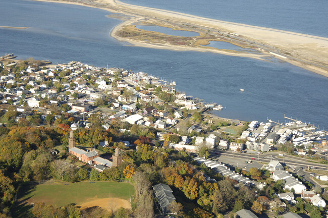 Aerial view of Highlands - 40 Atlantic St