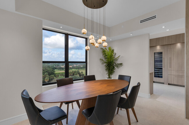 Building Photo - 7351 Promenade Dr