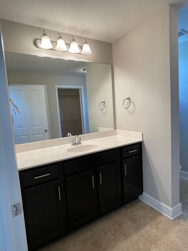 Building Photo - 8605 Peckham Ln