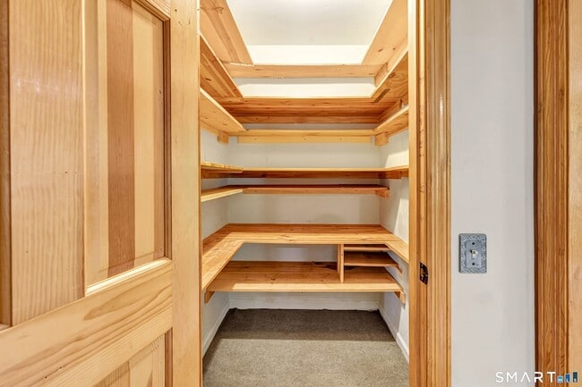 Building Photo - 5 Saxony Dr