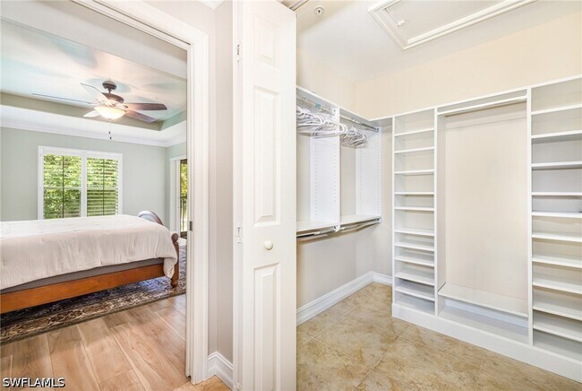 Building Photo - 975 Tarpon Cove Dr
