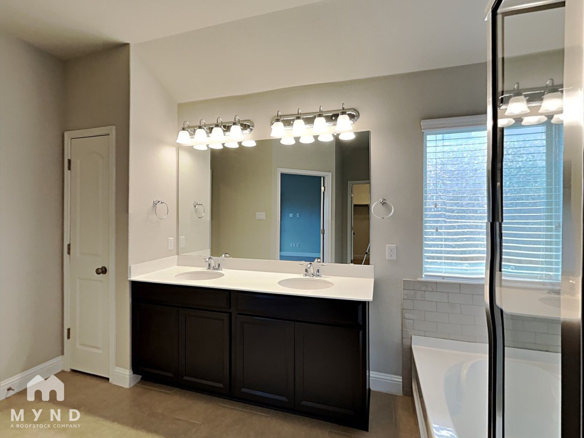 Building Photo - 3367 De Coronado Trail