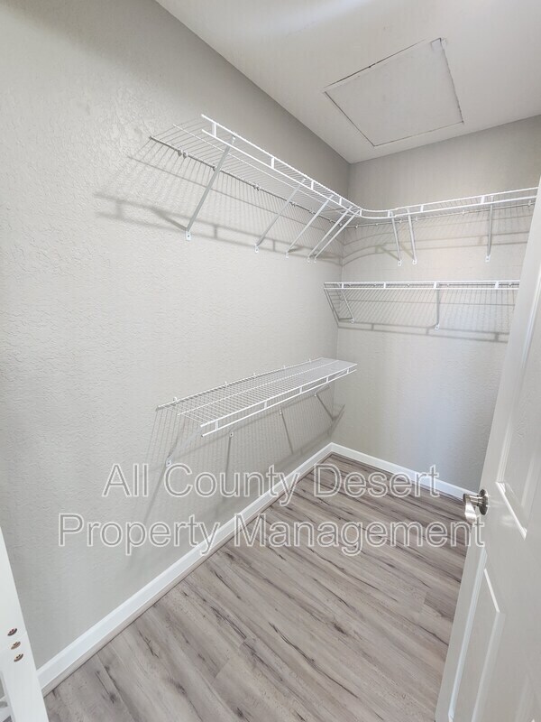 Building Photo - 78650 Ave 42 Ave