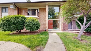 Building Photo - 1225 Island Dr