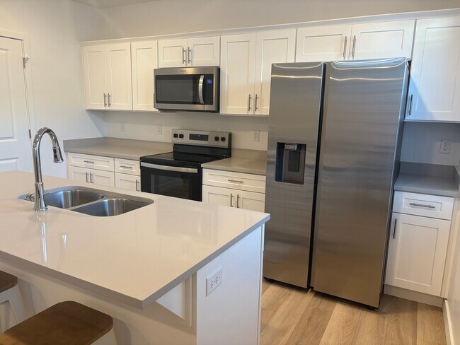 Building Photo - 961 S 950 W