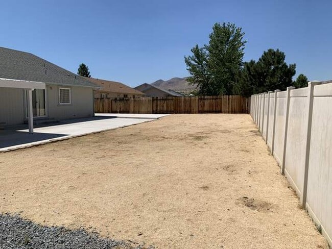 Building Photo - 2379 Albatross Way