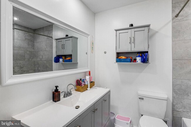 Building Photo - 4157 Waterway Dr